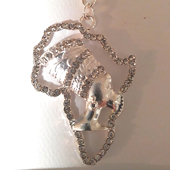 Silver Egyptian Nefertiti Pendant Necklace w Crystal accents 20"-24" Chain. NEW - Picture 2 of 10